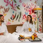 Les Etangs De Corot Hotel 4*