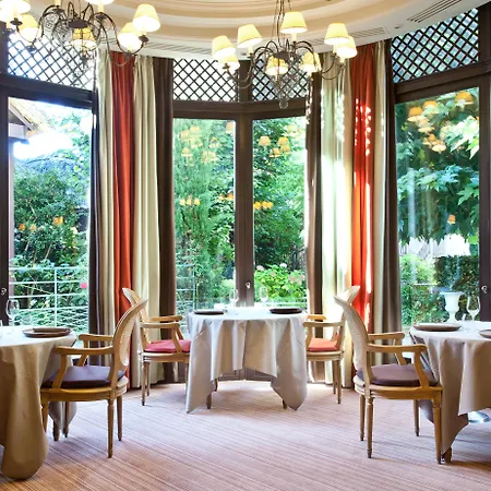 Hotel Les Etangs De Corot