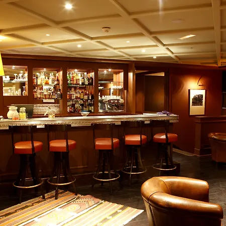 Les Etangs De Corot Hotel