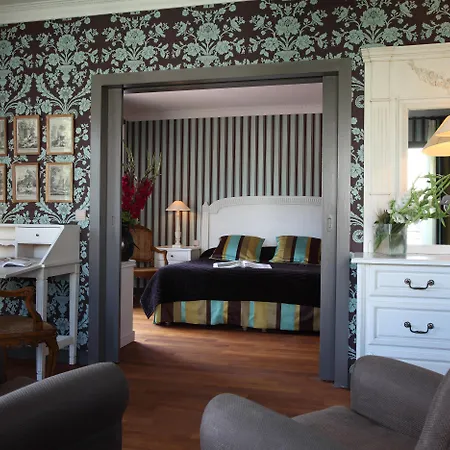 Les Etangs De Corot Hotel