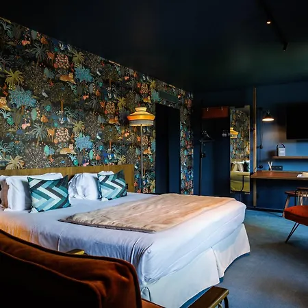 Hotel Les Etangs De Corot 4*