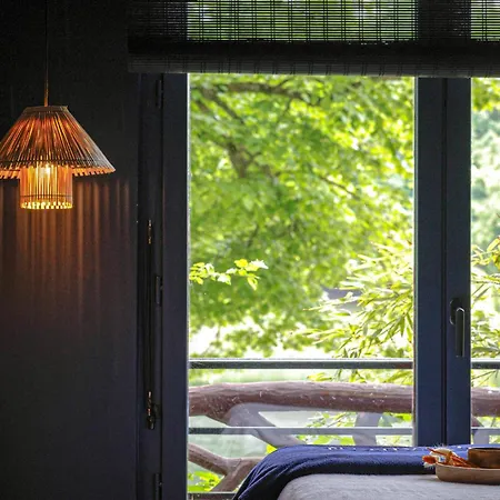 Les Etangs De Corot Hotel