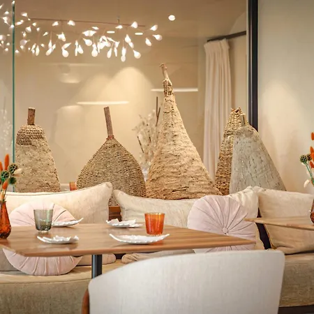 Les Etangs De Corot Hotel 4*
