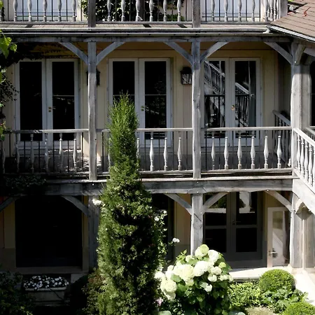 Hotel Les Etangs De Corot 4*
