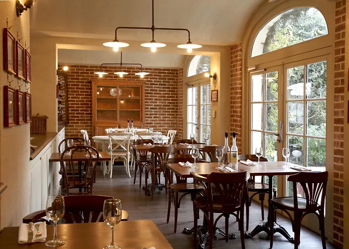 Hotel Les Etangs De Corot Ville-dʼAvray