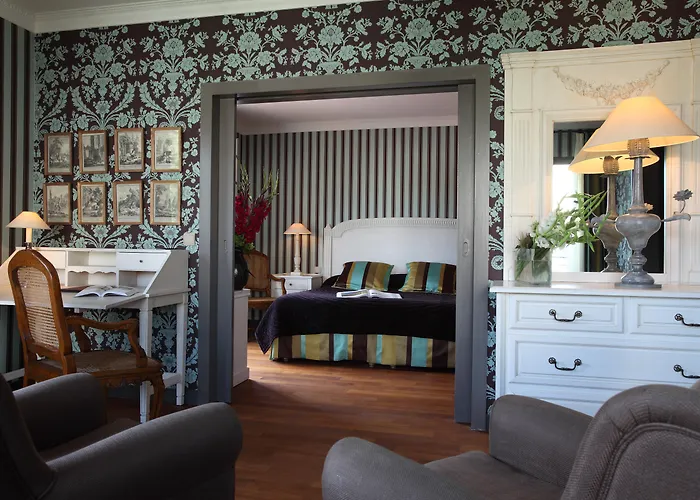 Les Etangs De Corot Hotel