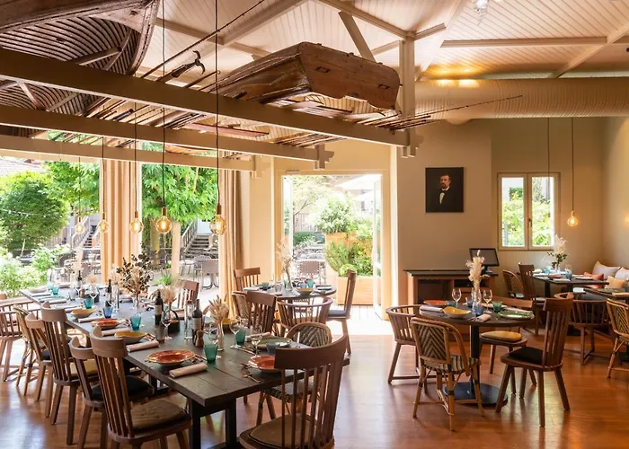 Les Etangs De Corot Hotel
