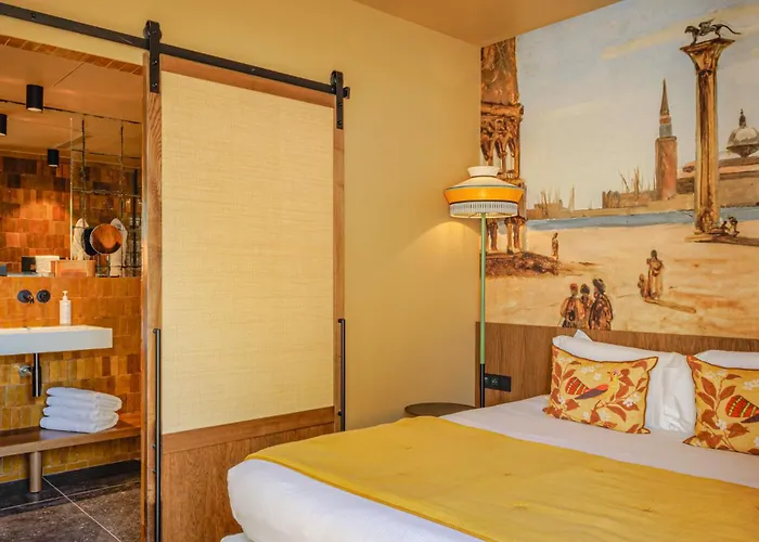 Les Etangs De Corot Hotel 4*