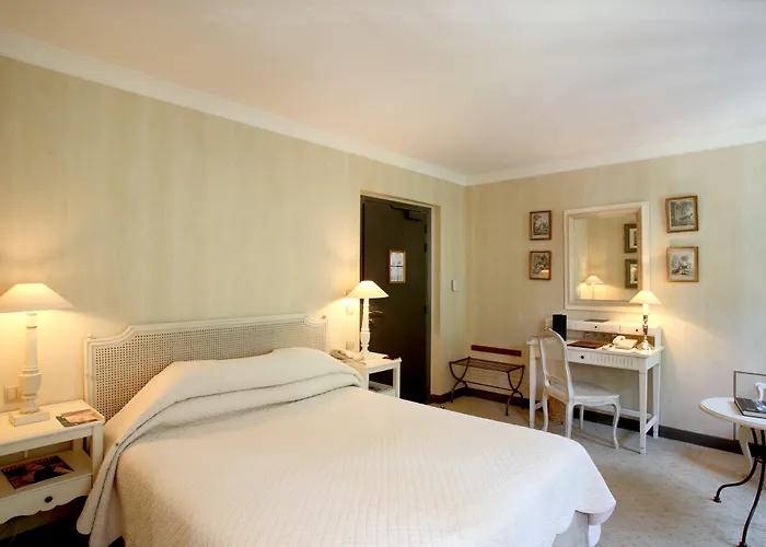Hotel Les Etangs De Corot