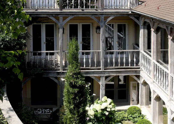 Hotel Les Etangs De Corot 4*